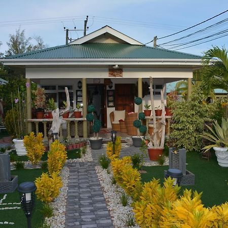 Leo'S Petit Villa Annex 프레슬린섬 외부 사진